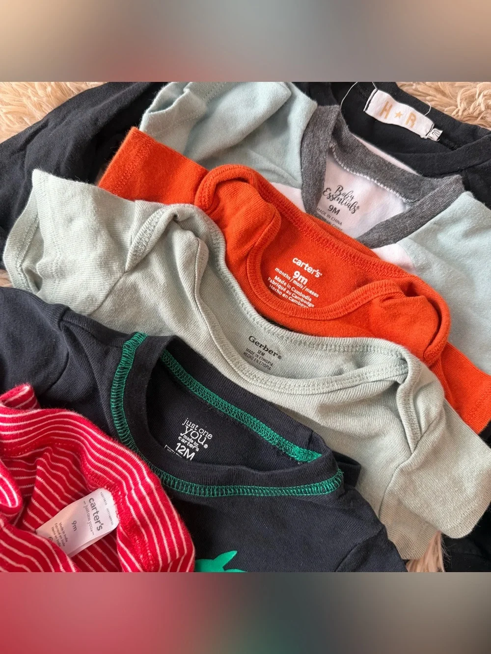 Baby Boys Graphic T-Shirts and Pants Baby Boys Graphic onesies sizes 9 and 12 M